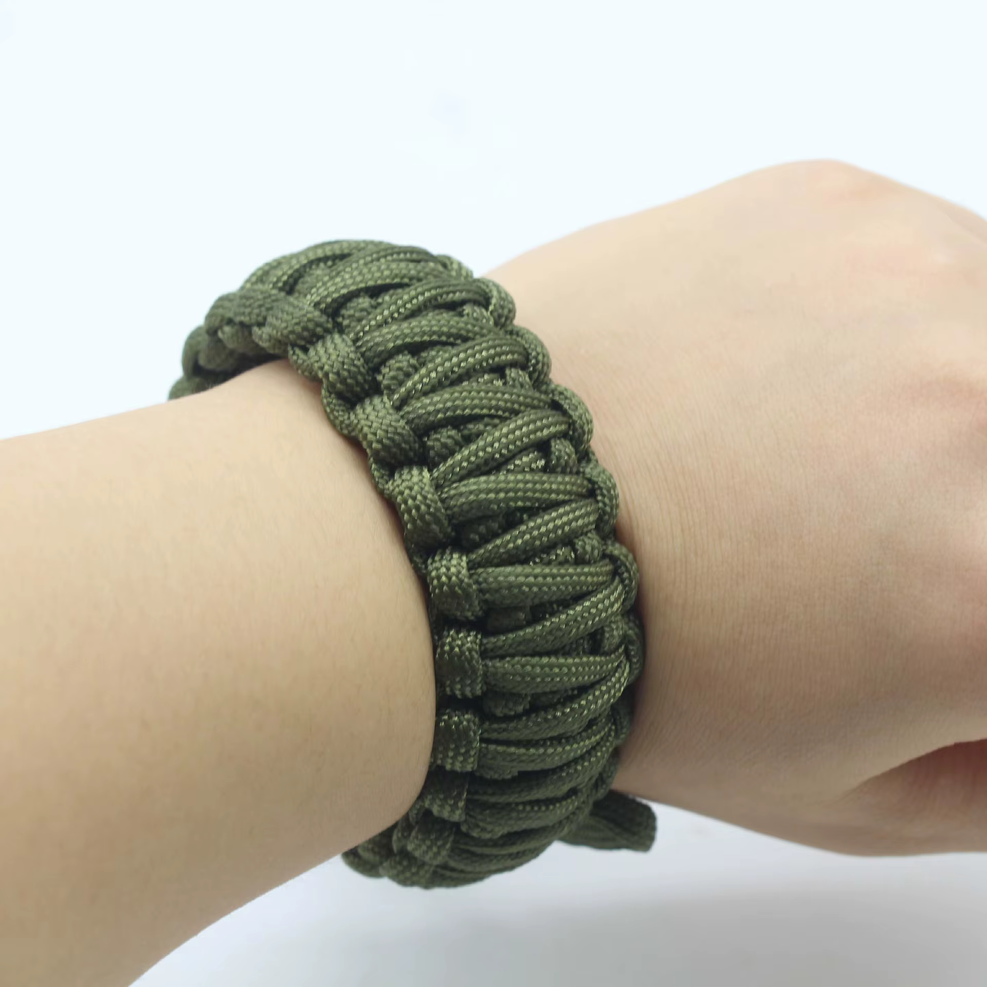 Bracelet tressé de parachute avec structure réglable, adapté au camping, randonnée, reflex numérique