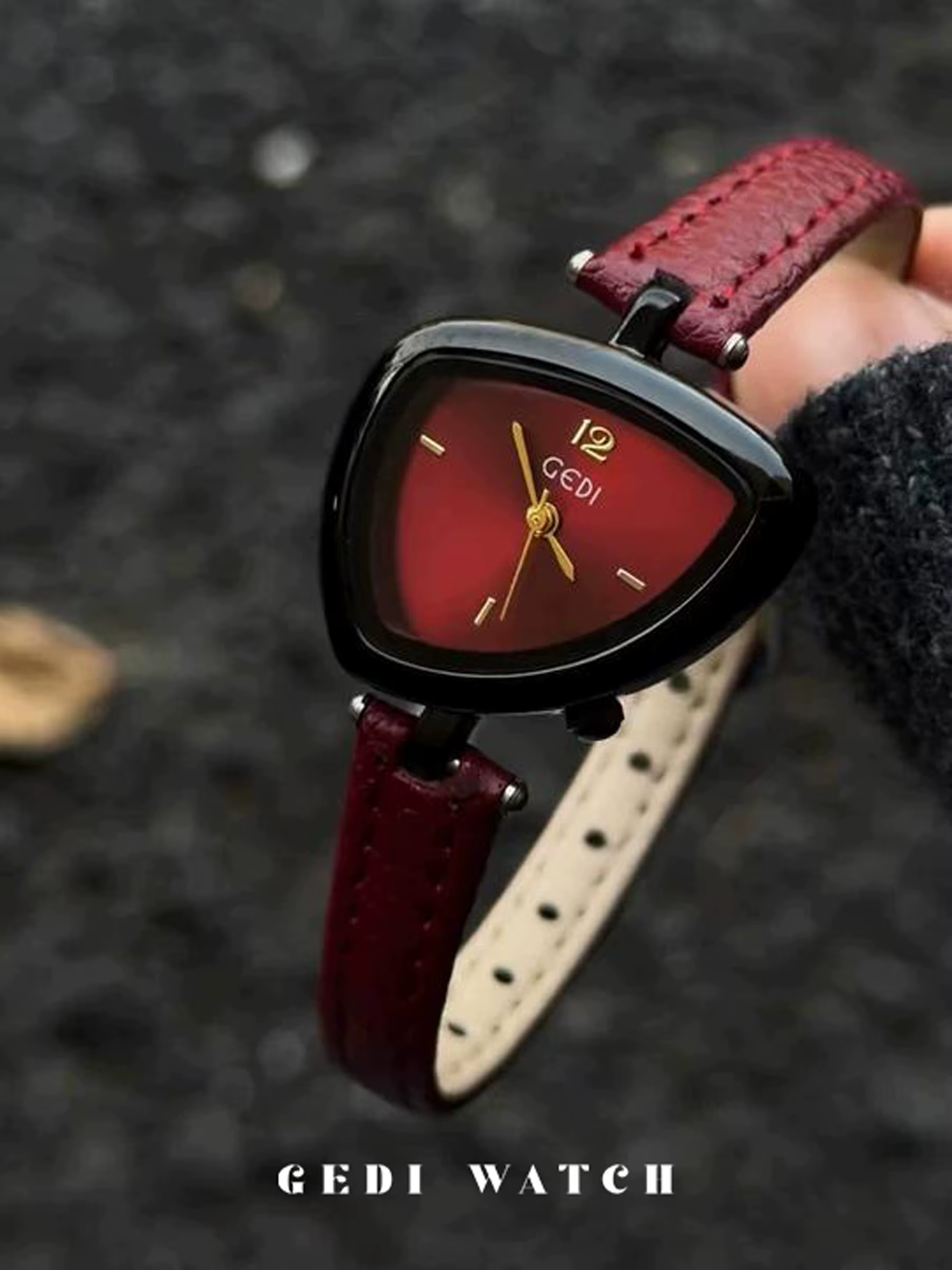 Montre de luxe pour femme de style vintage, montre-bracelet à quartz polyvalente et élégante, un cad