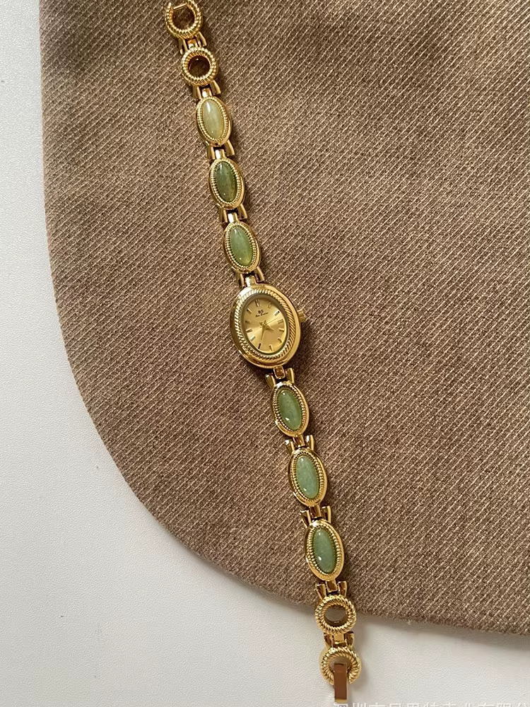 Montres de luxe haut de gamme pour femmes, bijoux verts élégants, Bracelet à Quartz en Jade, cadeau 