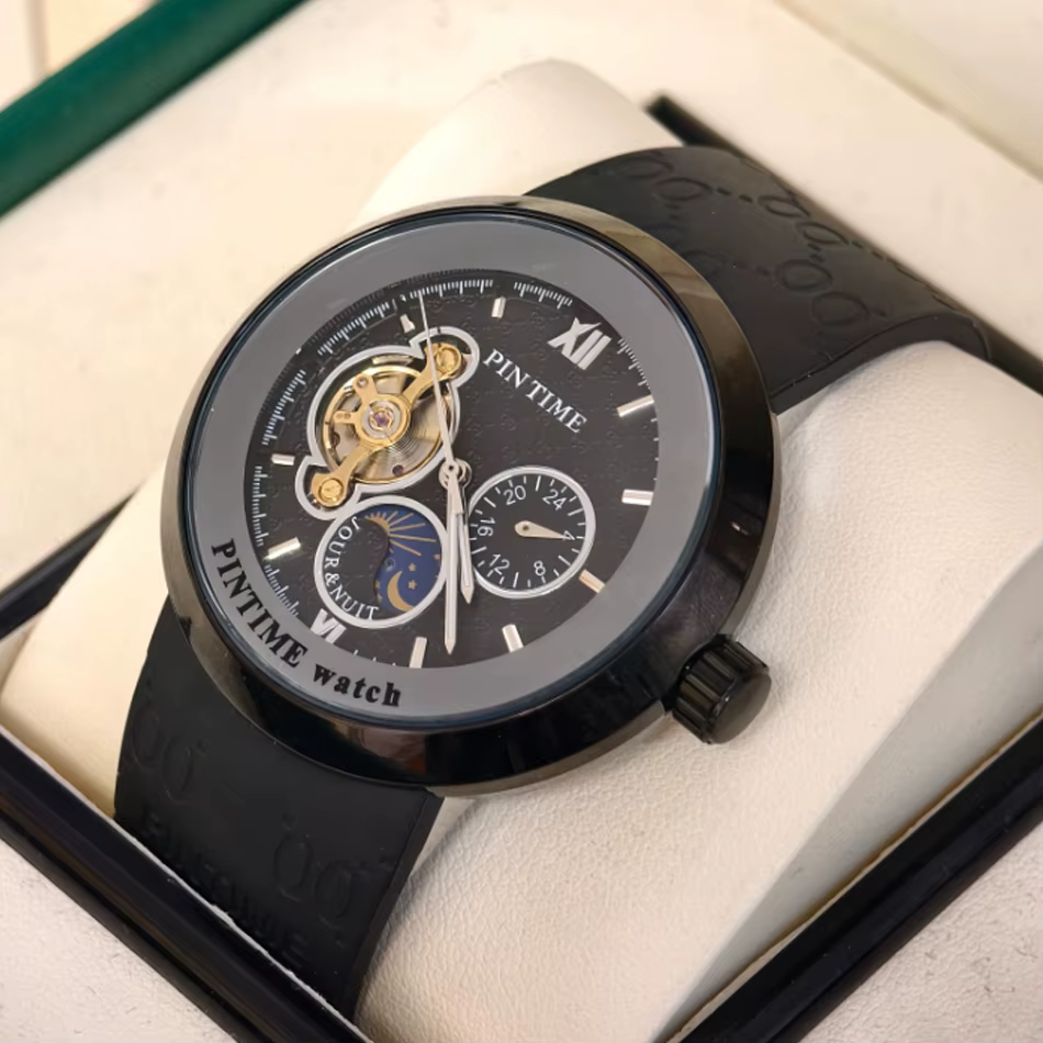 Montre mécanique classique noire avec affichage des étoiles et de la lune, mouvement tourbillon de h