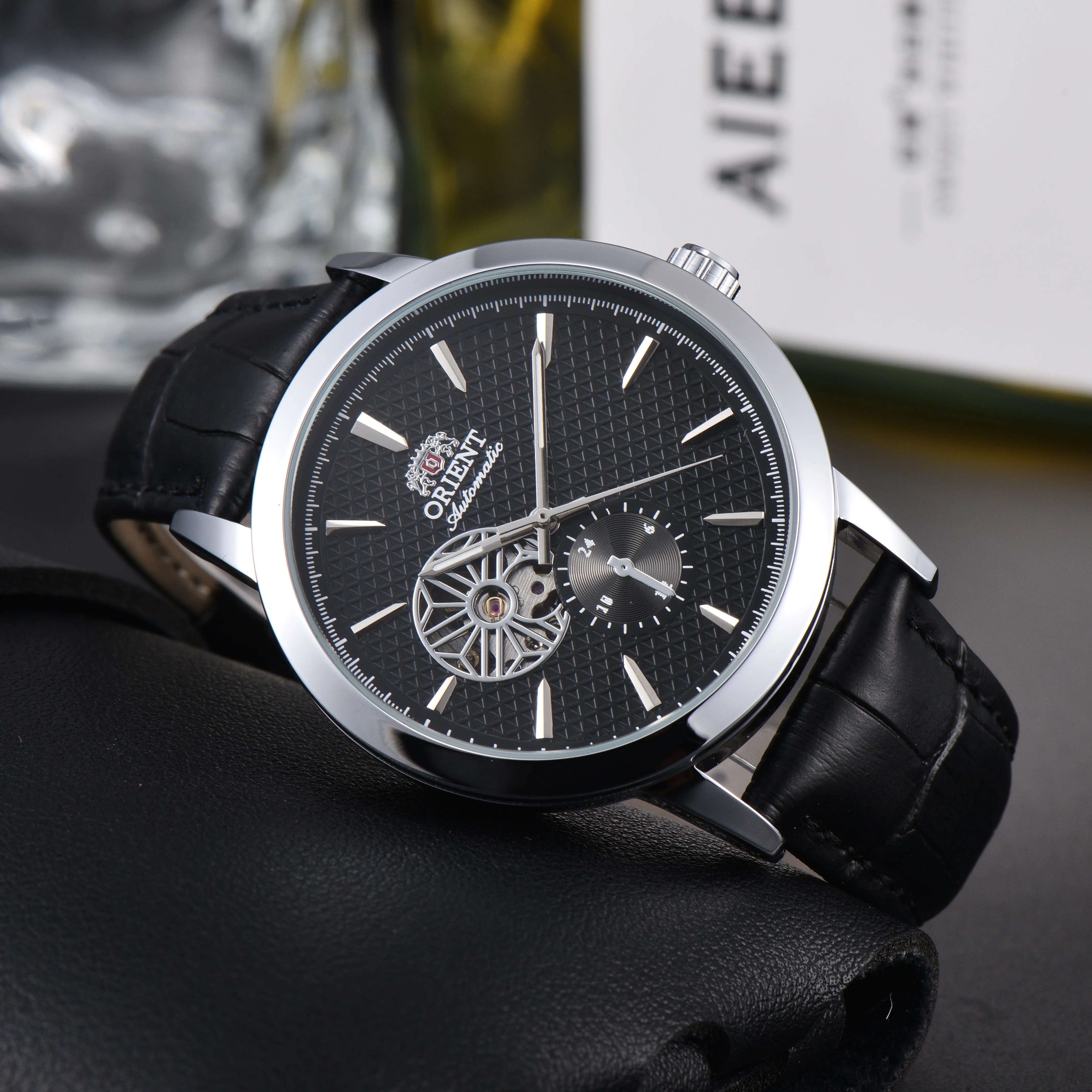 Montre squelette mécanique 3Orient 118A : Toutes les fonctions, Heure mondiale, Design minimaliste