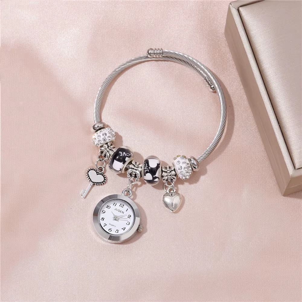 Montre-bracelet pour femme avec pendentif d'amour à la mode