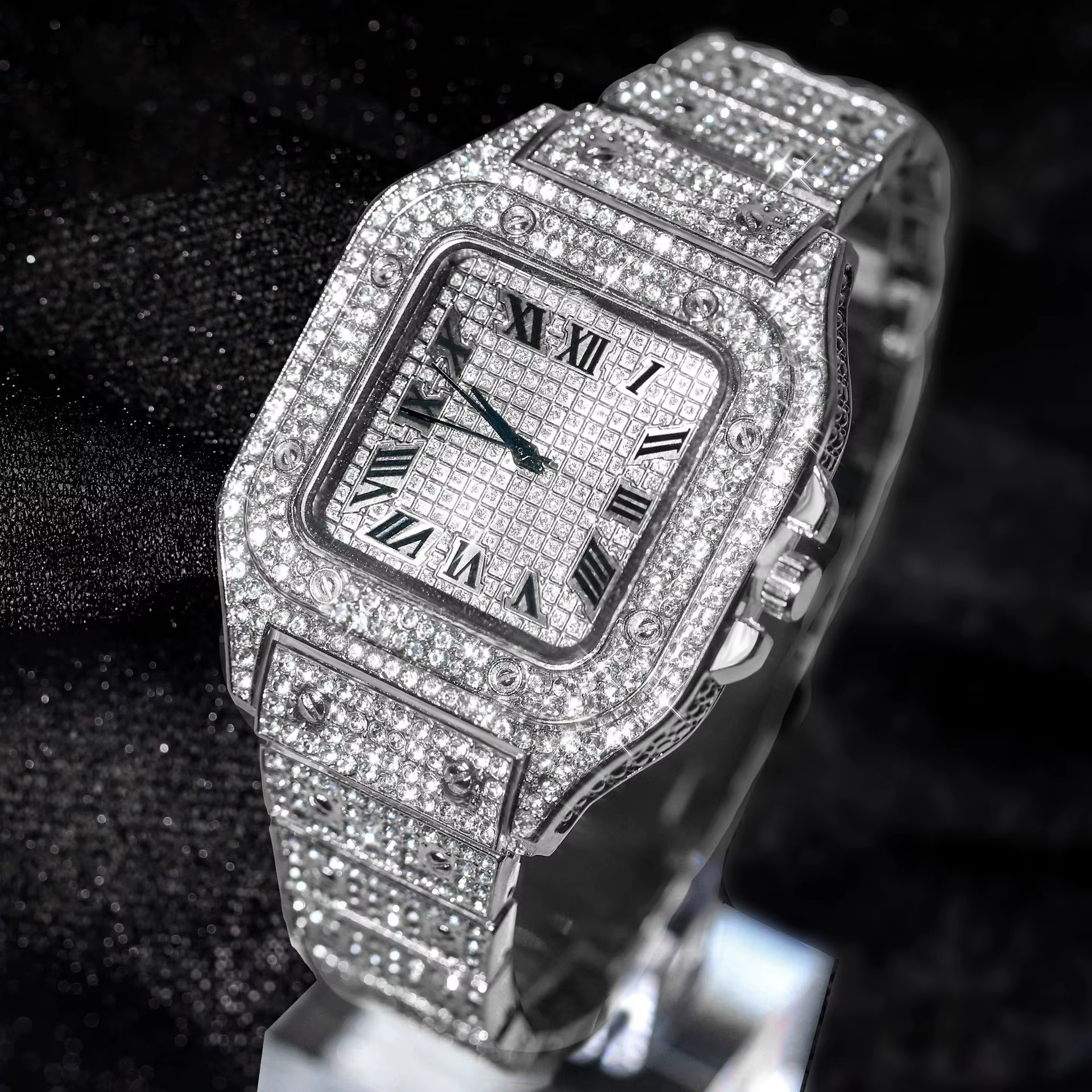 Montres pour hommes de luxe de marque bracelet en alliage élégant Hip Hop diamant or Date Montre à Q