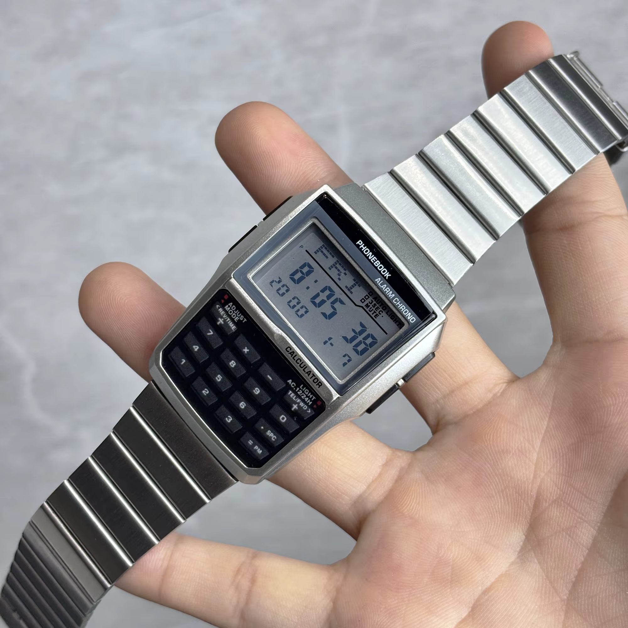 Montres en alliage d'acier inoxydable pour hommes, montres de luxe avec calculatrice, montres LED mu
