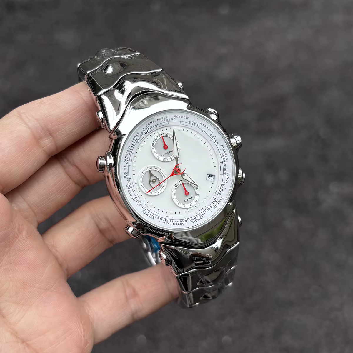 Millennium Vintage Watch Unisexe Style rétro Design neutre Montre de mode pour hommes et femmes