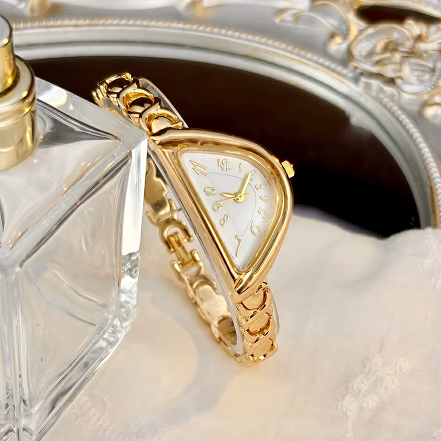 Montre pour femmes – Cadran en forme d'harpe, élégante montre vintage de petite taille pour femme, m