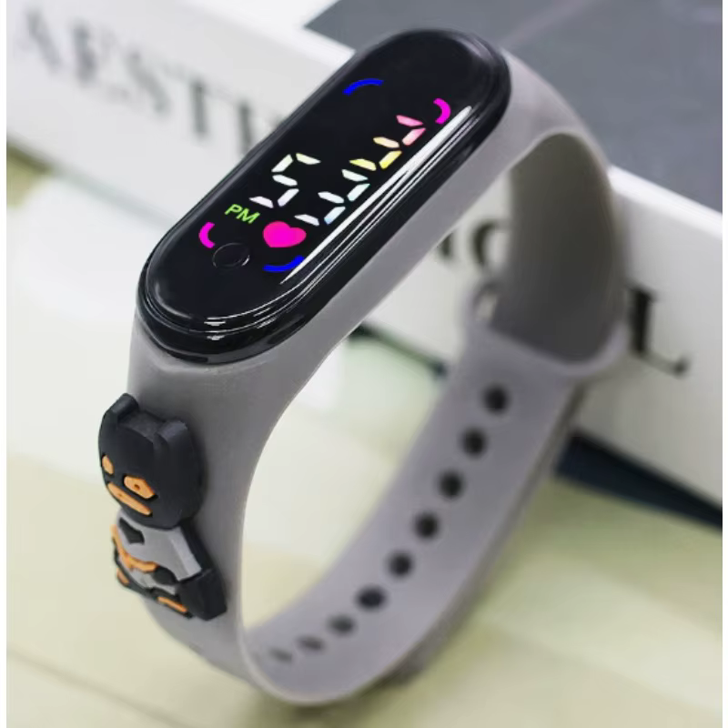 Montre connectée. Nouvelle montre LED pour enfant, motif Avengers, mignonne, pour les sports de plei