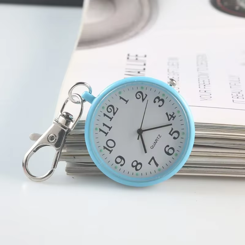Nouvelle montre de poche à quartz mignonne et compacte avec porte-clés, montre à quartz pour hommes,