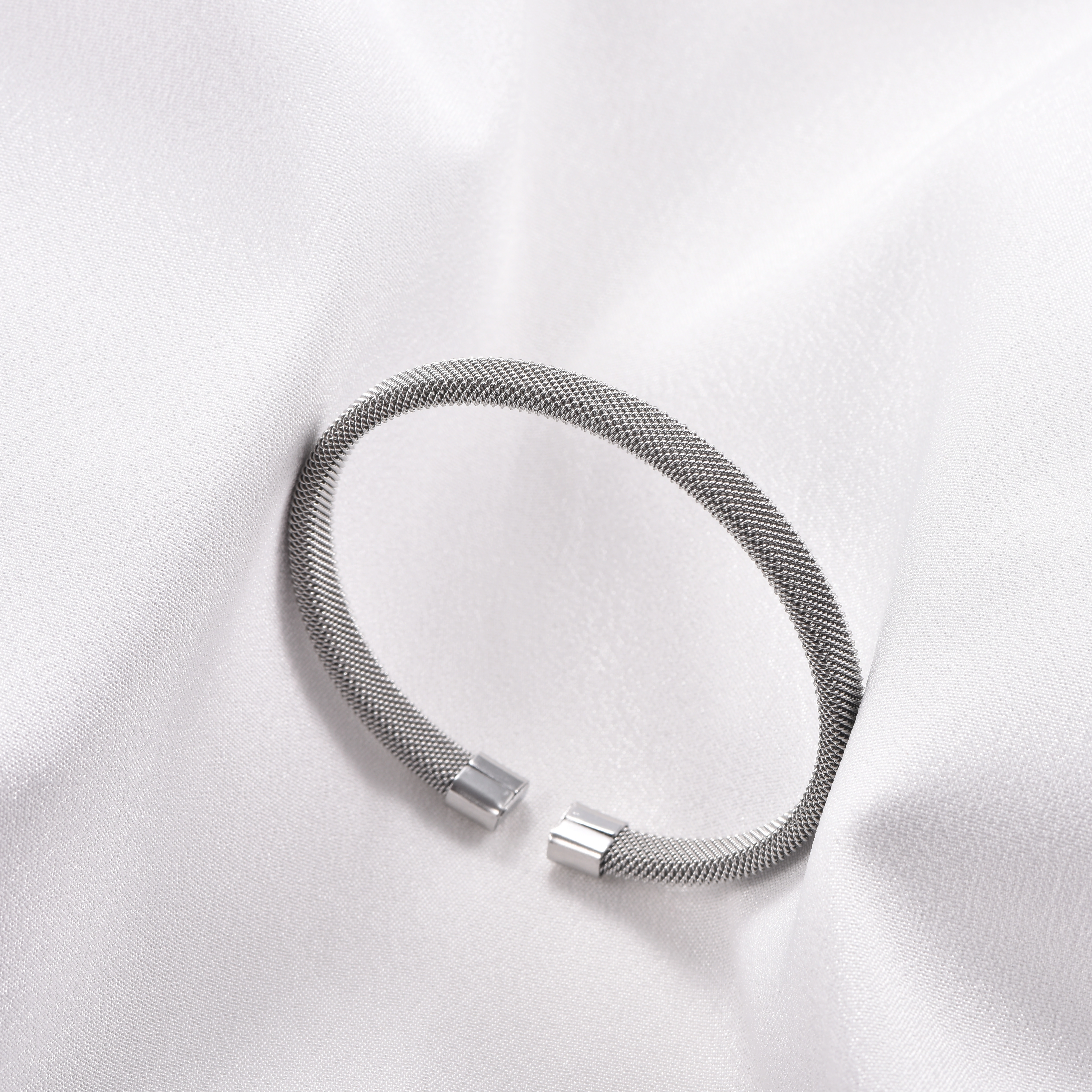 Bracelet ouvert minimaliste en maille tressée, plaqué or/argent, en acier inoxydable, jonc moderne e