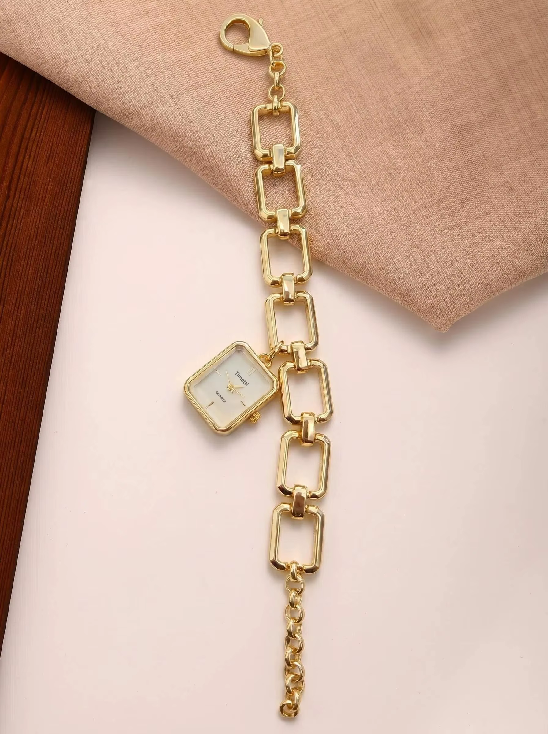 Montre-bracelet de luxe simple et décontractée