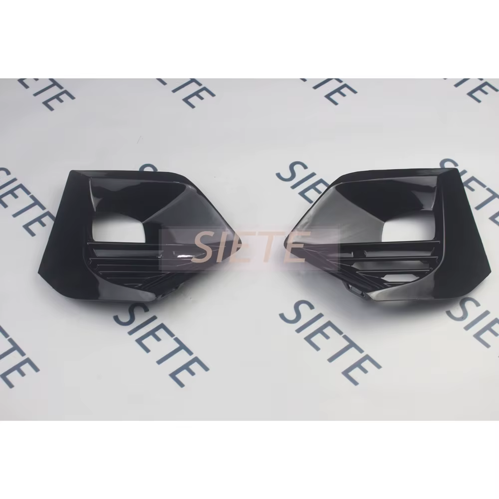 Une paire de calandre de pare-chocs avant pour Peugeot 2008 16683820XT 16683923XY 168464289V