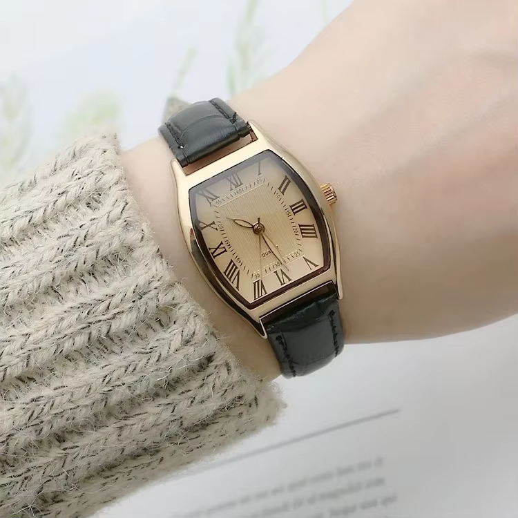 Petites montres-bracelets en cuir rétro vintage pour femmes, montres-bracelets à quartz, noir, marro