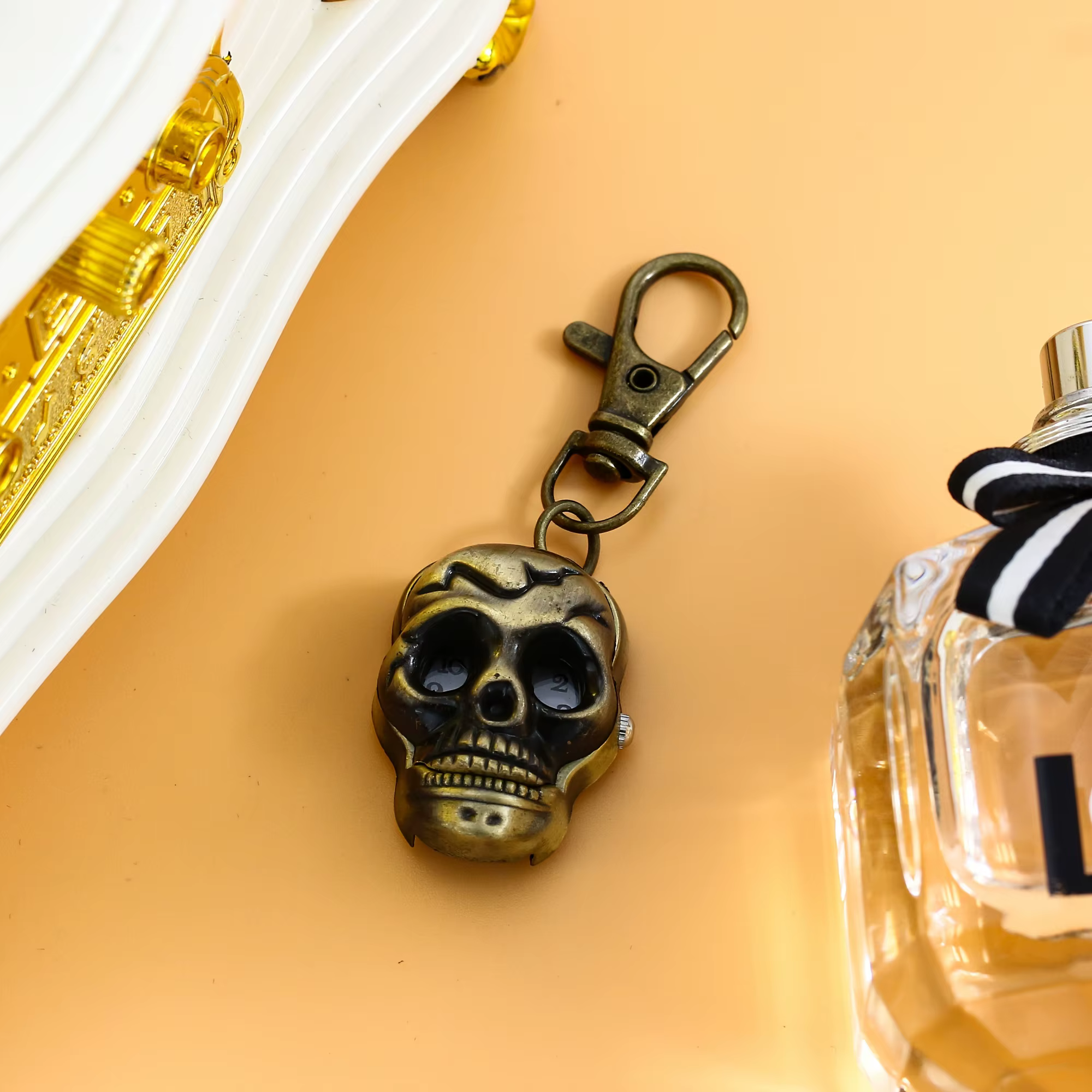 Montre suspendue tête fantôme squelette, porte-clés, tête de crâne de Pirate des caraïbes, montre de