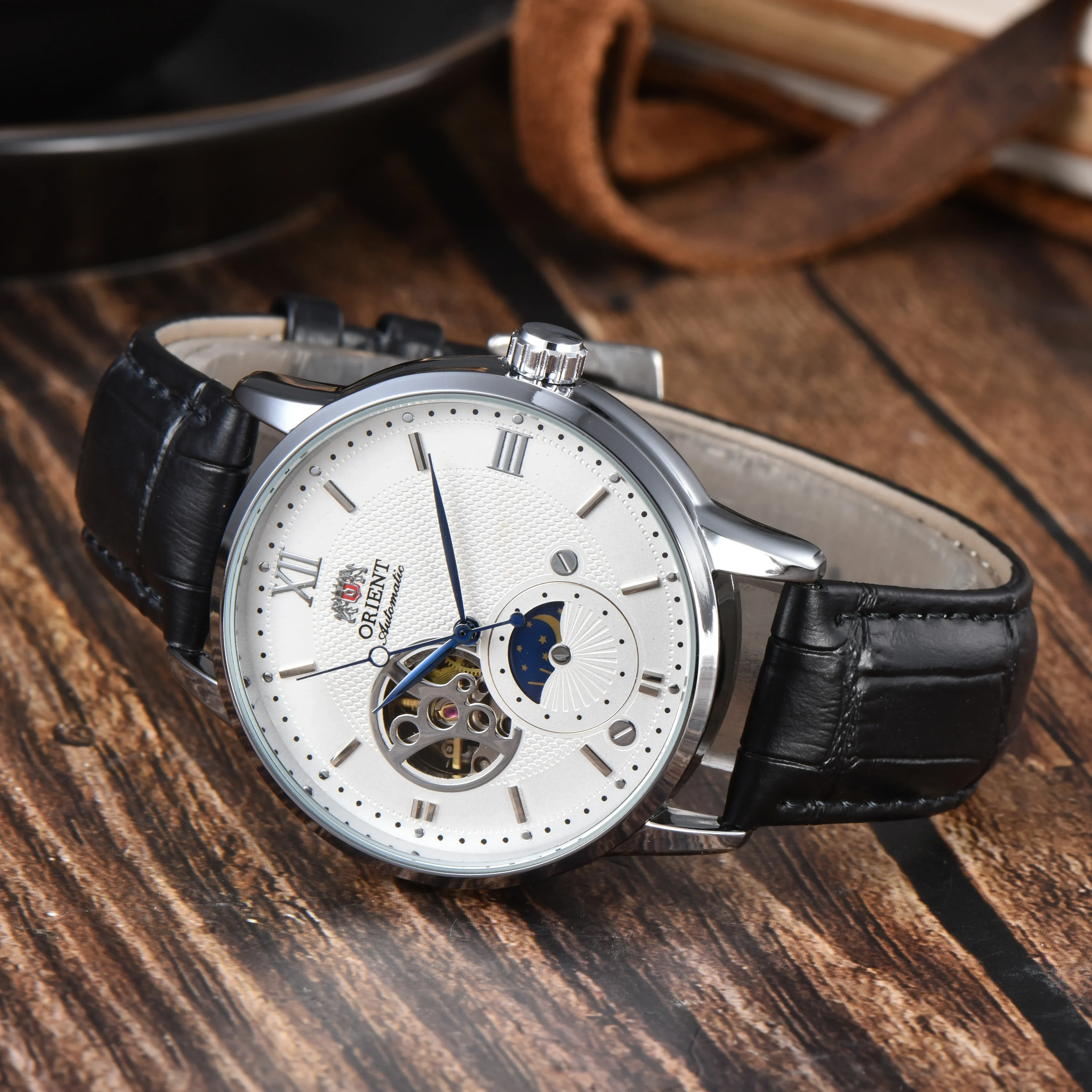 Montres Orient 118A Store Sport Mécaniques Automatiques Unisexe Soleil, Lune, Étoile, Heure Mondiale