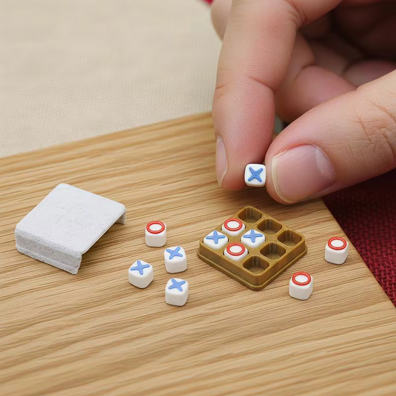 Mini jeu Tic Tac Toe pour maison de poupée, jeu de société réaliste X O, accessoire de scène pour ma