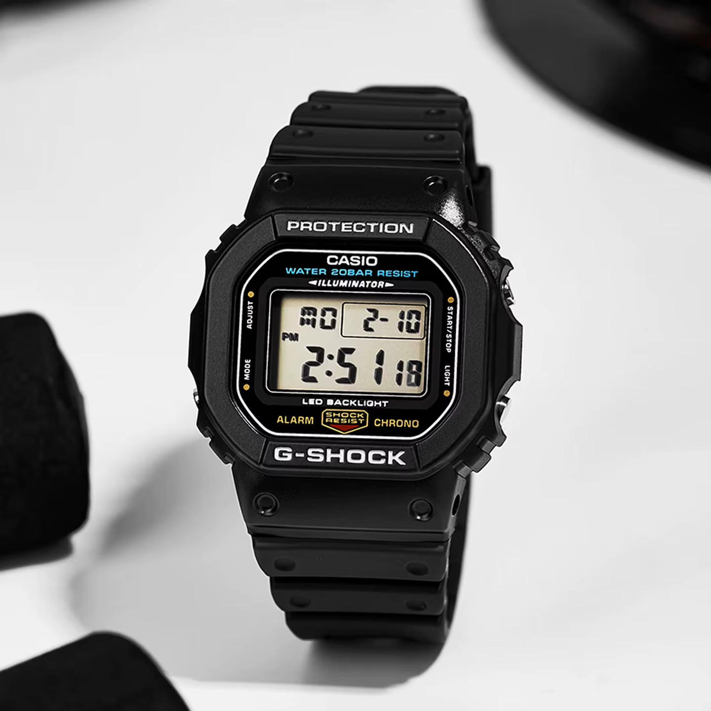 Montre numérique CASIO DW-5600UE