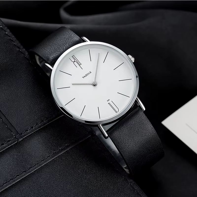 Montre d'extérieur en cuir véritable pour hommes