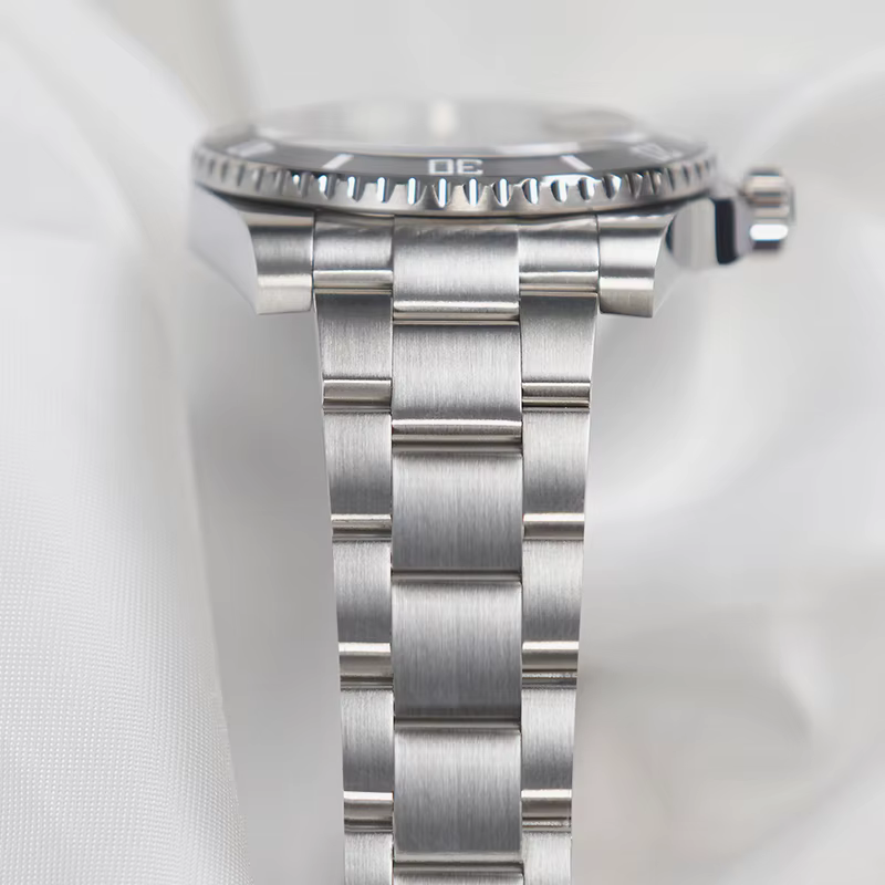 Cronos Sub Diving Montre mécanique automatique pour homme sans date PT5000 Bracelet brossé Lunette en céramique Étanche 200m Fermoir réglable L6005