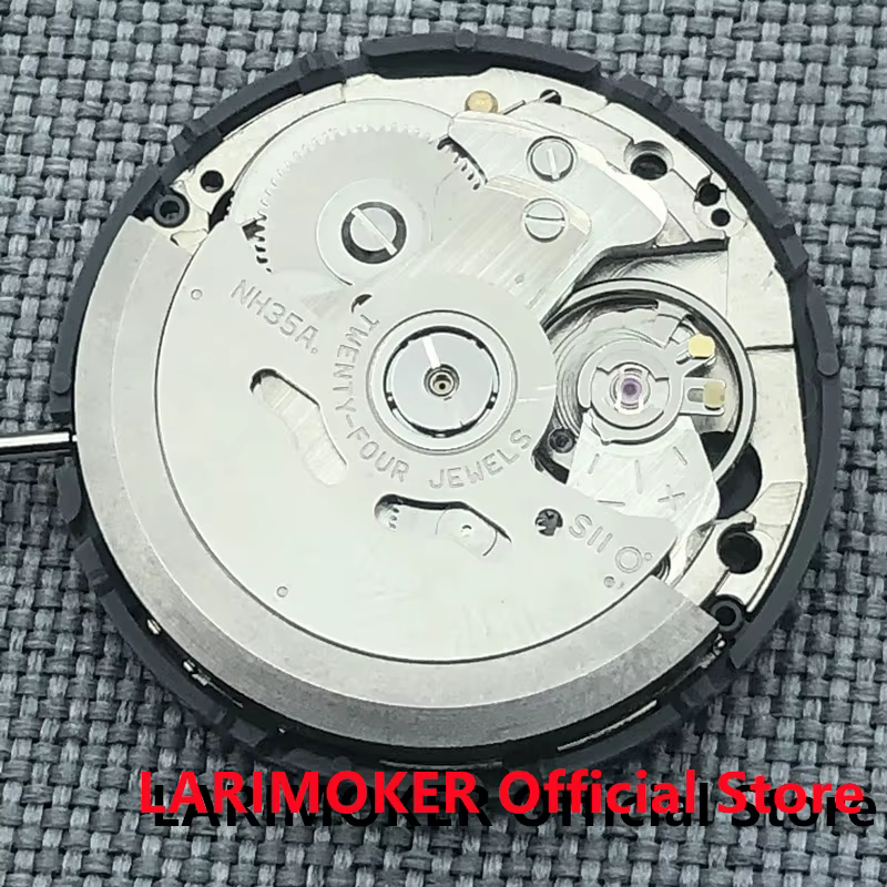 LARIMOKER disque noir de haute précision avec affichage de la Date blanche montre mécanique automatique pour hommes