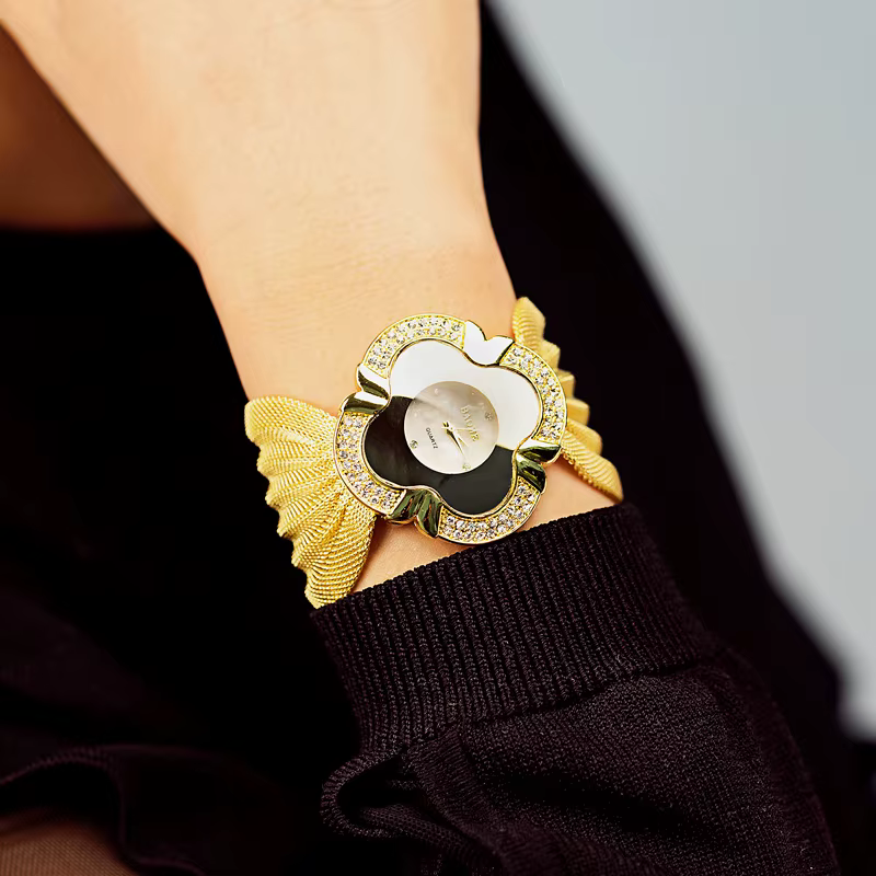 Montre-bracelet en maille pour femme