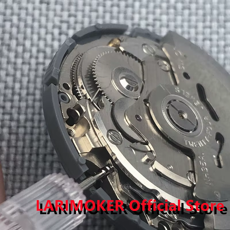 LARIMOKER disque noir de haute précision avec affichage de la Date blanche montre mécanique automatique pour hommes