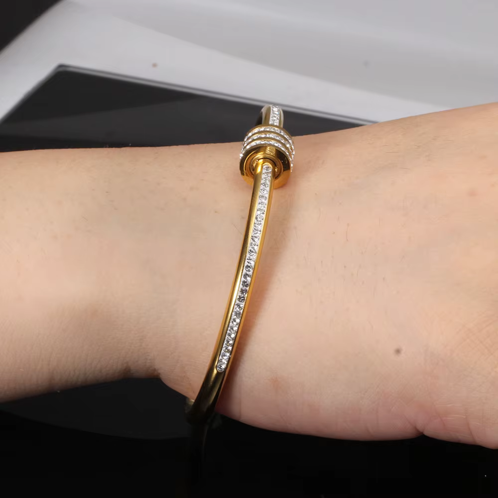 Bracelets de luxe en cristal perlé pour femmes, bijoux de mode, breloques en acier inoxydable, accessoires, prix d'usine