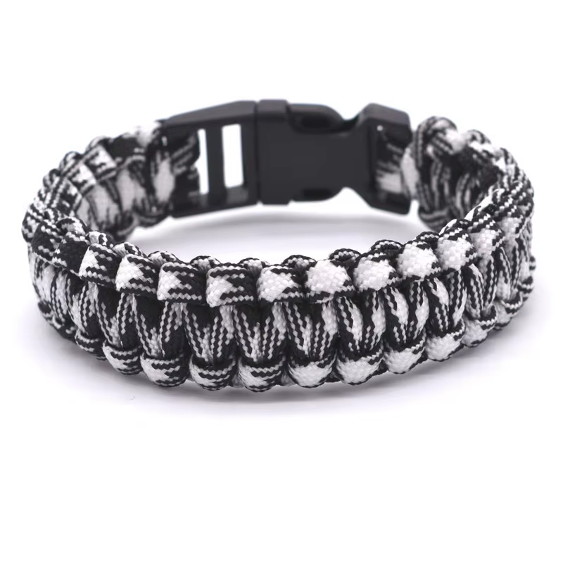 Bracelet de survie en paracorde tressé vert armée