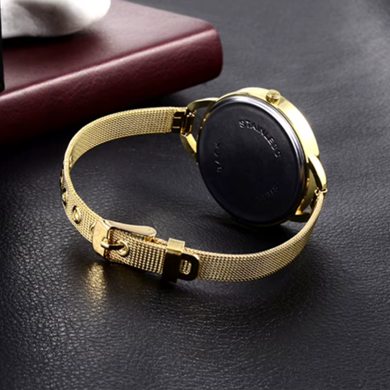 Offre spéciale de luxe femmes montres de mode montre en or