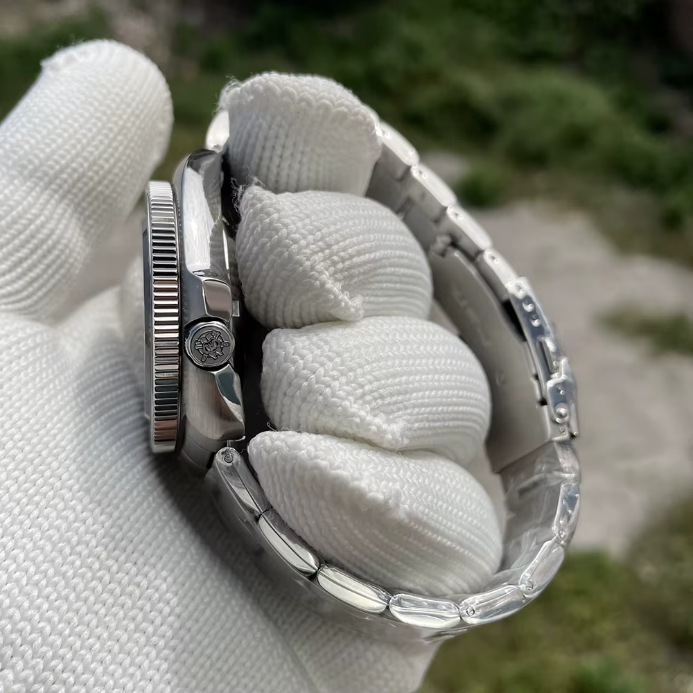 Montres de plongée automatiques STEELDIVE SD1970W