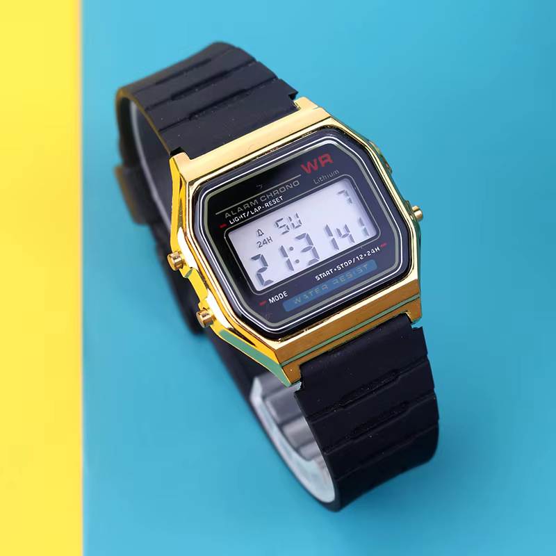 Montres électroniques pour femmes et hommes