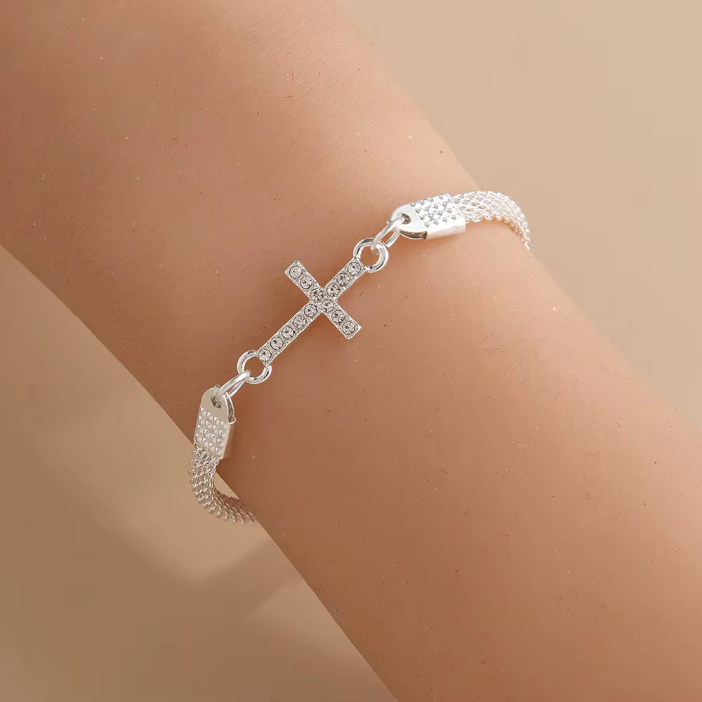 Bracelet en alliage avec strass en forme de croix