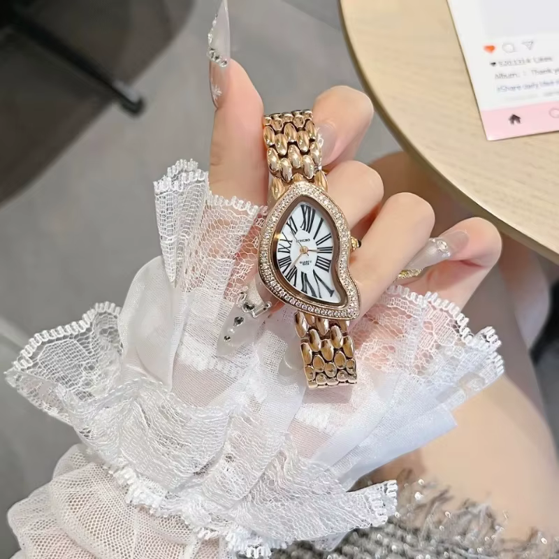 Montre pour femme avec bracelet en acier inoxydable