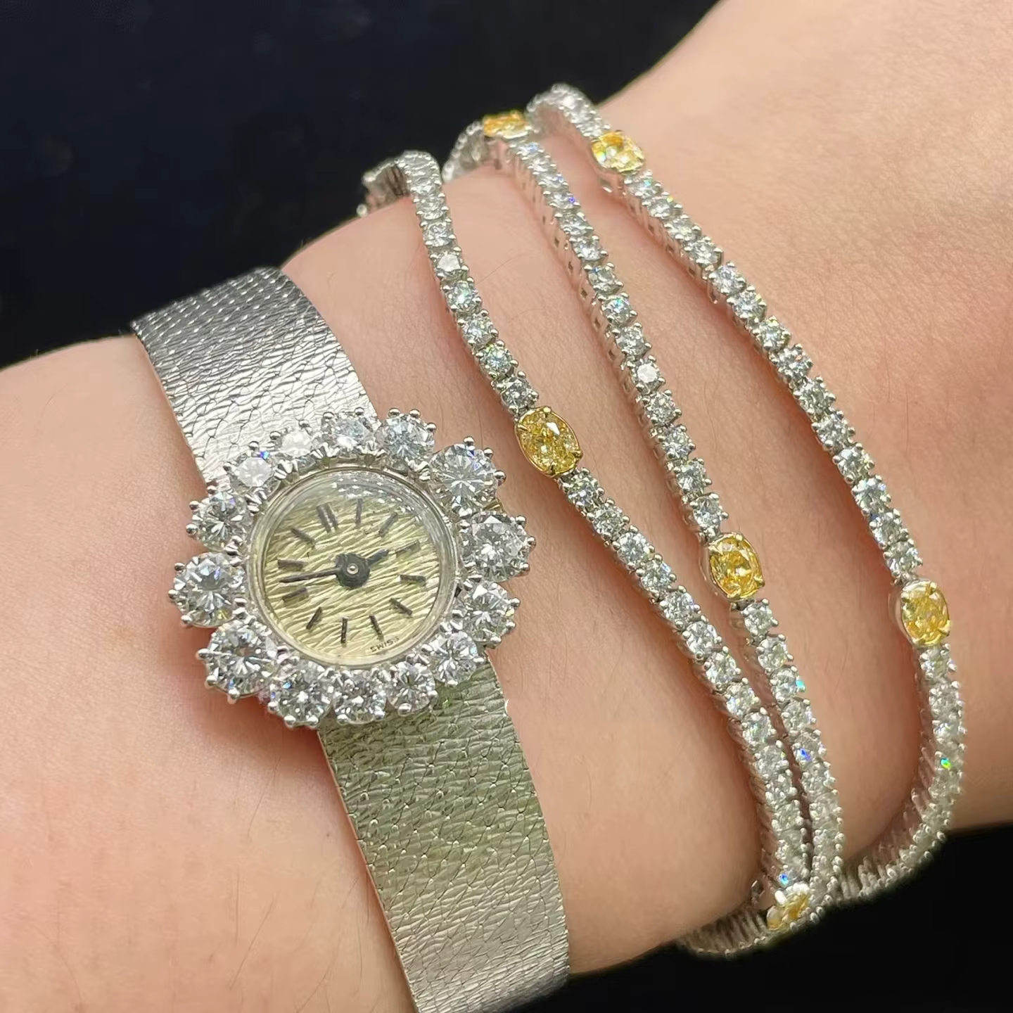Montre de Luxe Femme 2026 Nouvelle Collection – Cadran Exquis avec Strass – Montre-Bracelet à Quartz Haut de Gamme