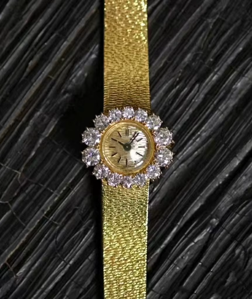 Montre de Luxe Femme 2026 Nouvelle Collection – Cadran Exquis avec Strass – Montre-Bracelet à Quartz Haut de Gamme