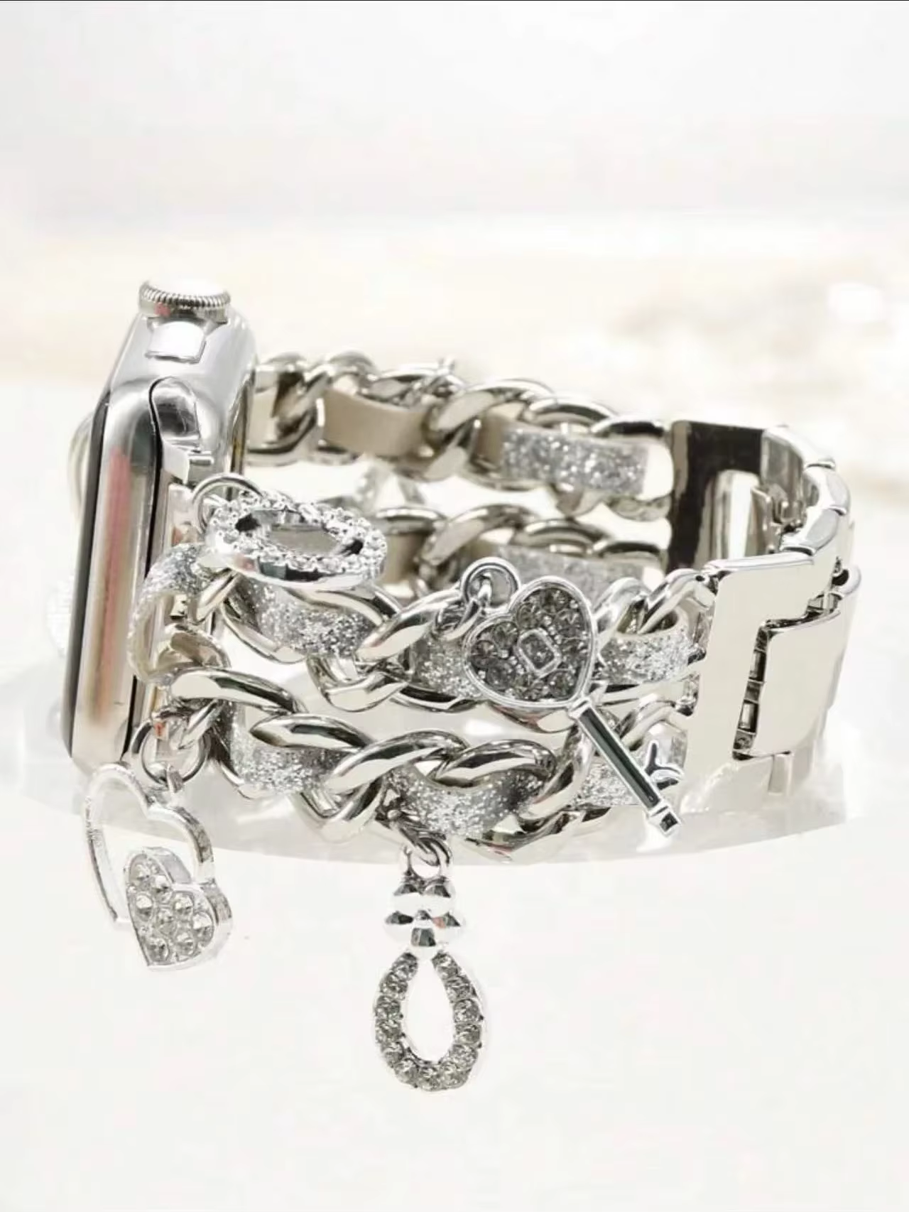 Excellent bracelet en métal pour Apple Watch