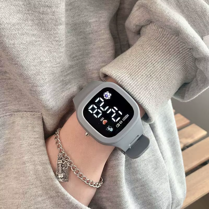 Montre électronique de sport pour enfants