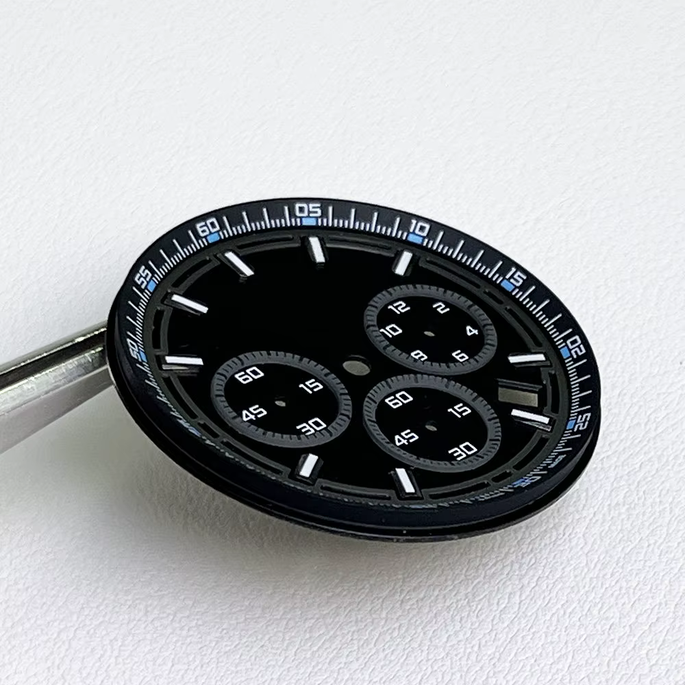 Cadran de montre moderne Racer sans logo 35