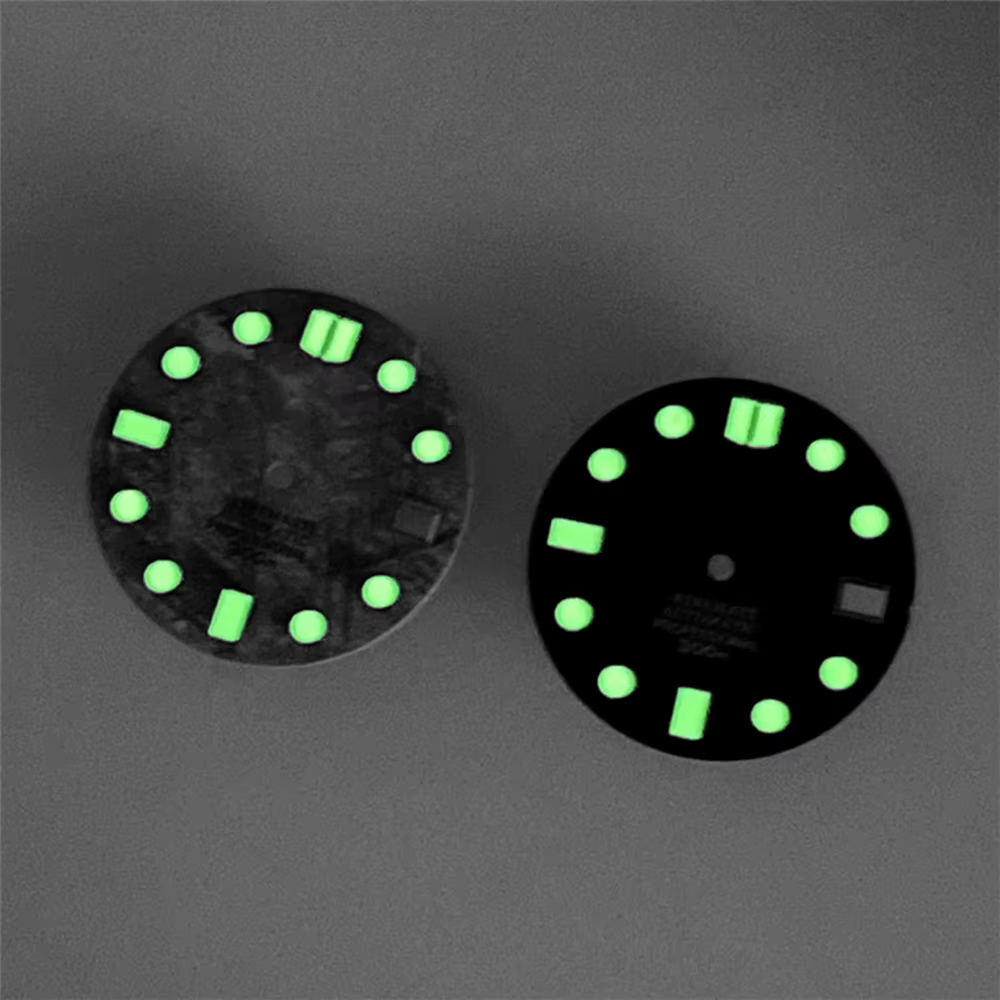 Montre à cadran de 28, 5 mm avec logo S