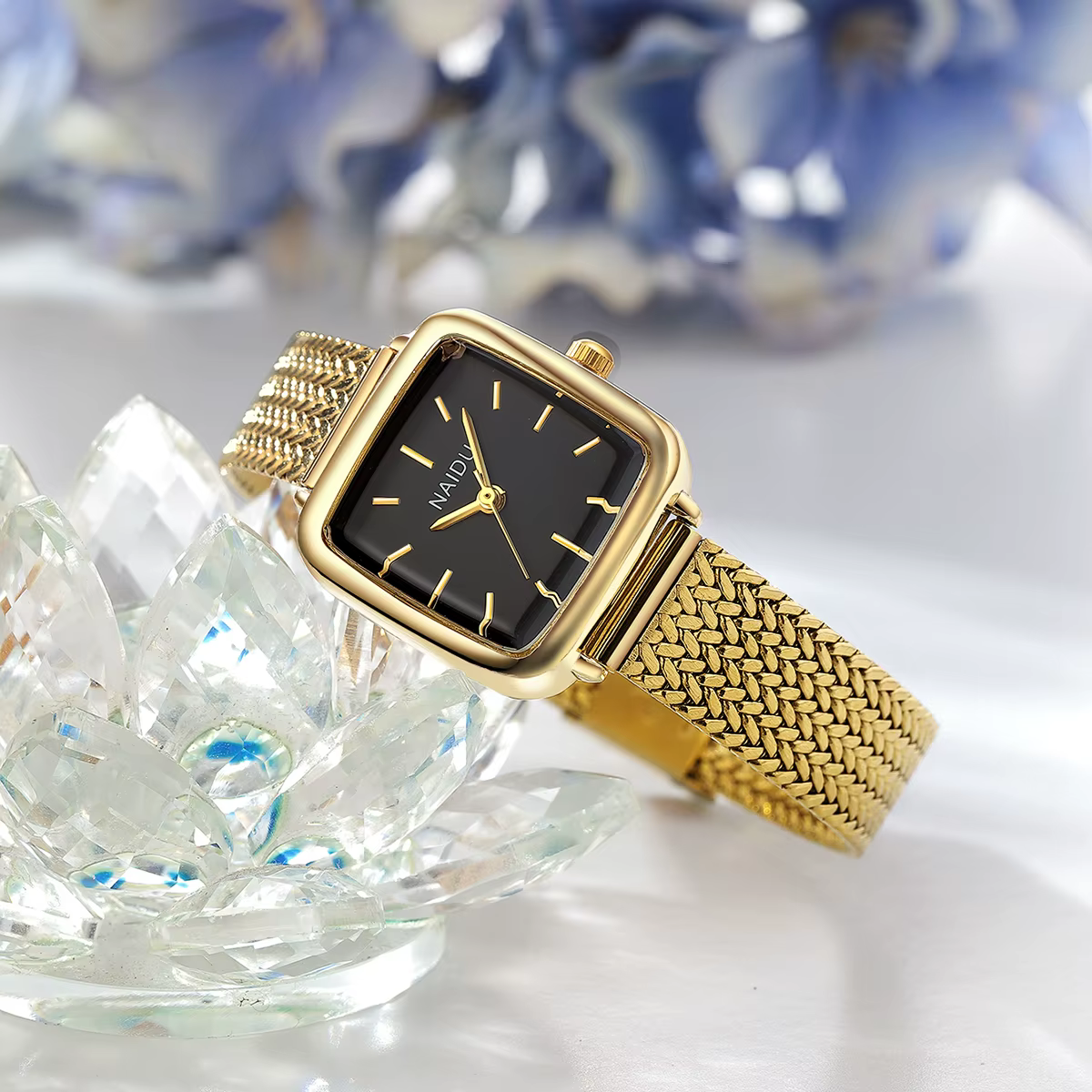 Montre carrée pour femme avec bracelet en acier inoxydable