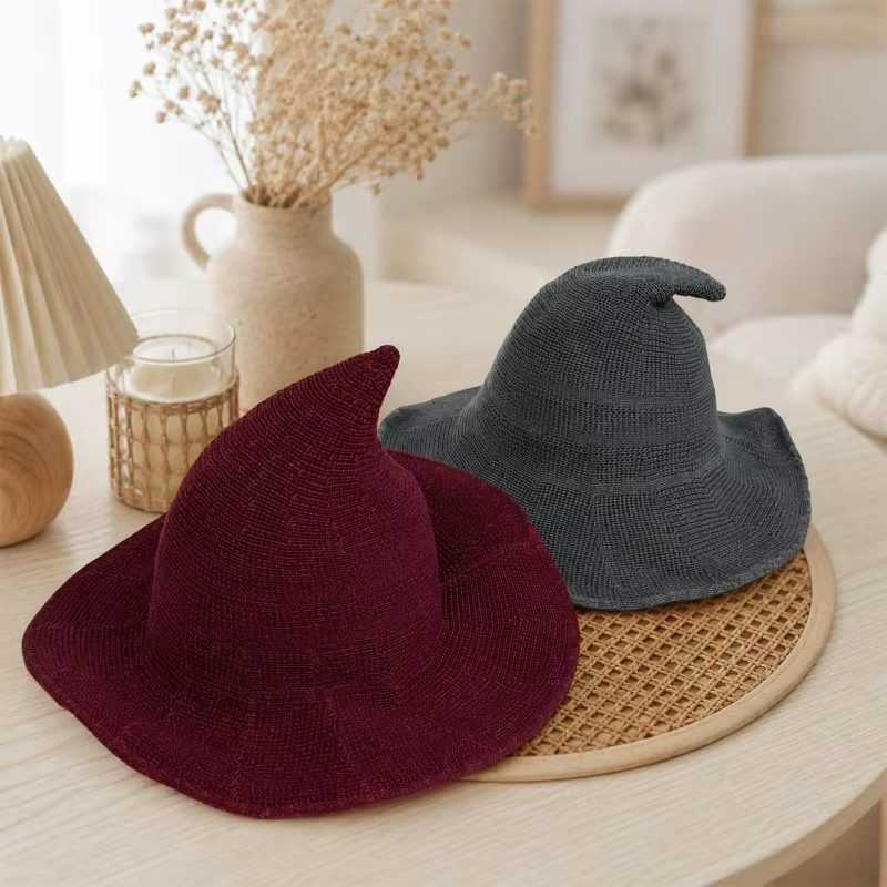 Chapeau de sorcière d'Halloween tricoté à pointe pour femme, accessoire de costume à large bord en polyester doux et chaud, idéal pour cosplay, fête, style gothique, bordeaux
