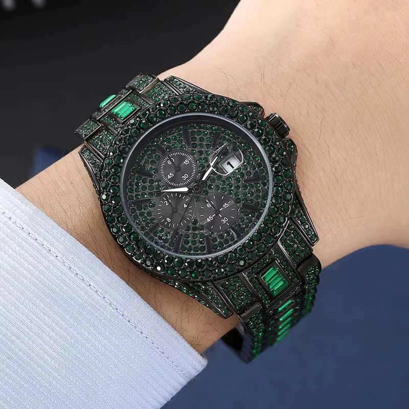 Montre à pierres précieuses bleues pour hommes