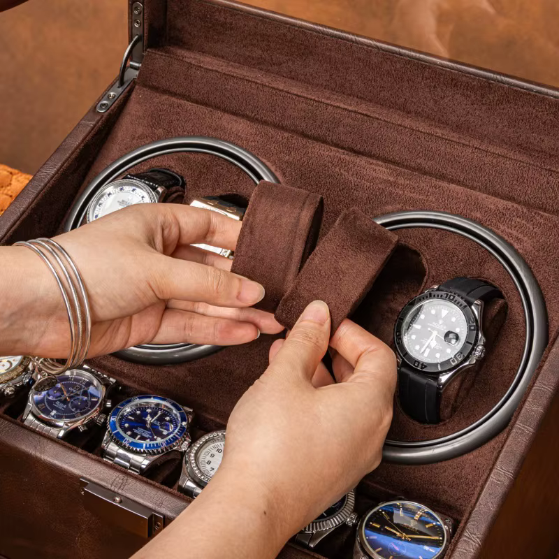 Remontoir de montre rotatif pour montres mécaniques