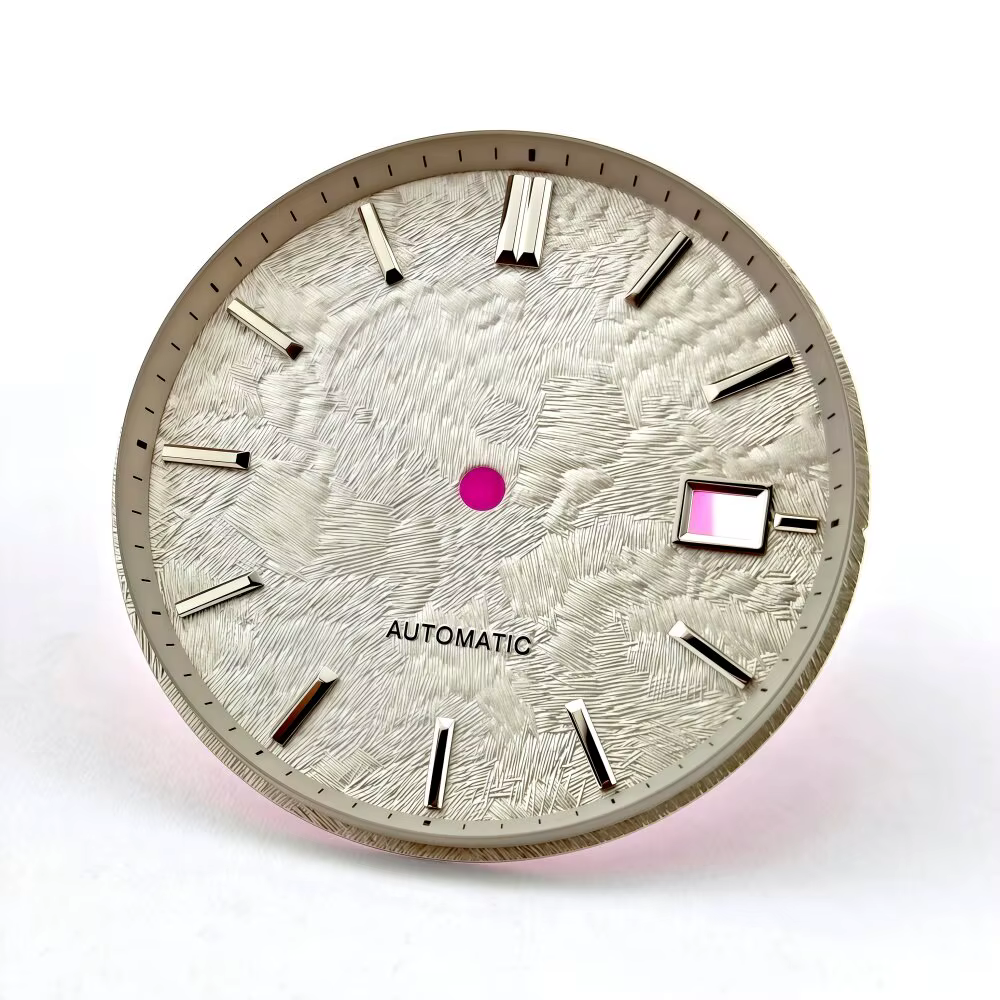 Cadran de montre à motif rose chaud de 33