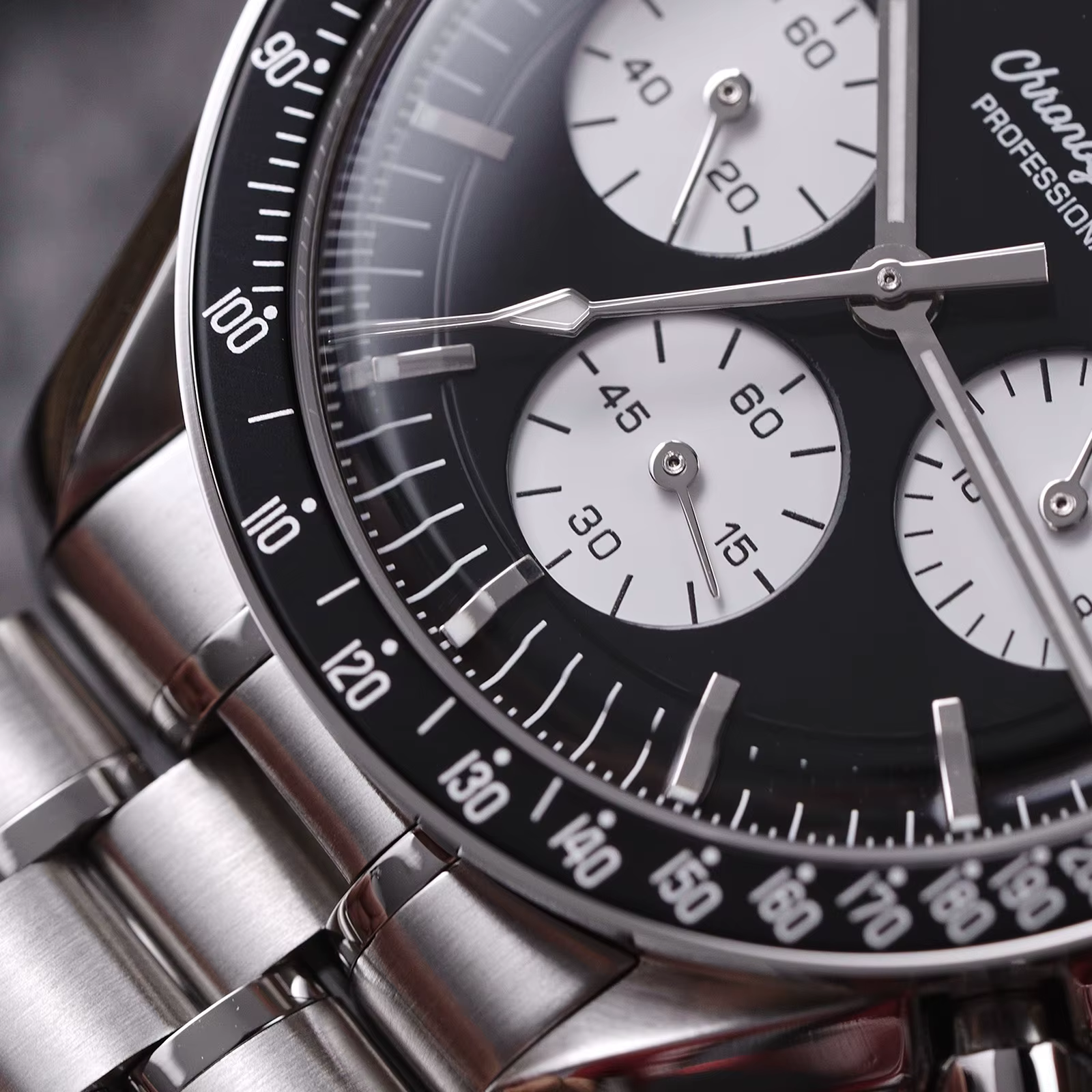 Watchdives – montre vintage WD1863