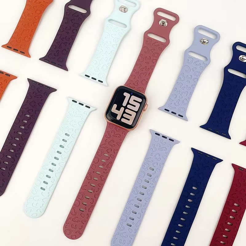 Bracelet léopard gravé