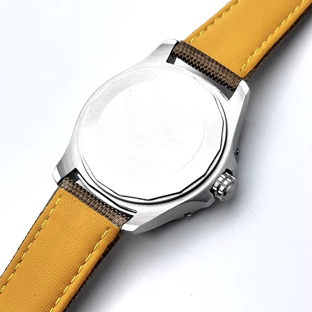 Boîtier de montre pour pilotes de jet