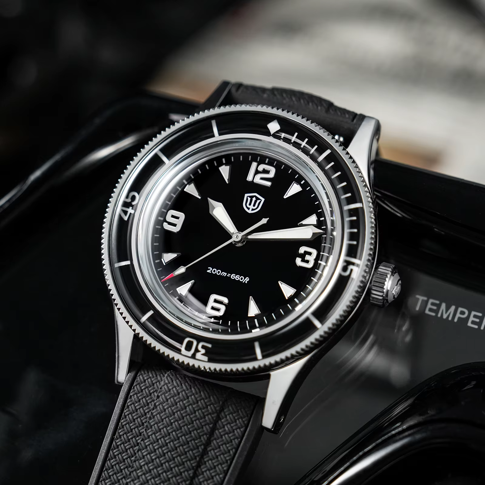 Watchdives – montre 50-Fathoms VH31