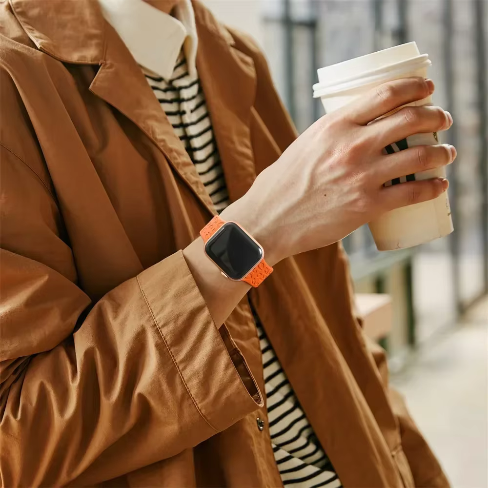 Bracelet léopard gravé