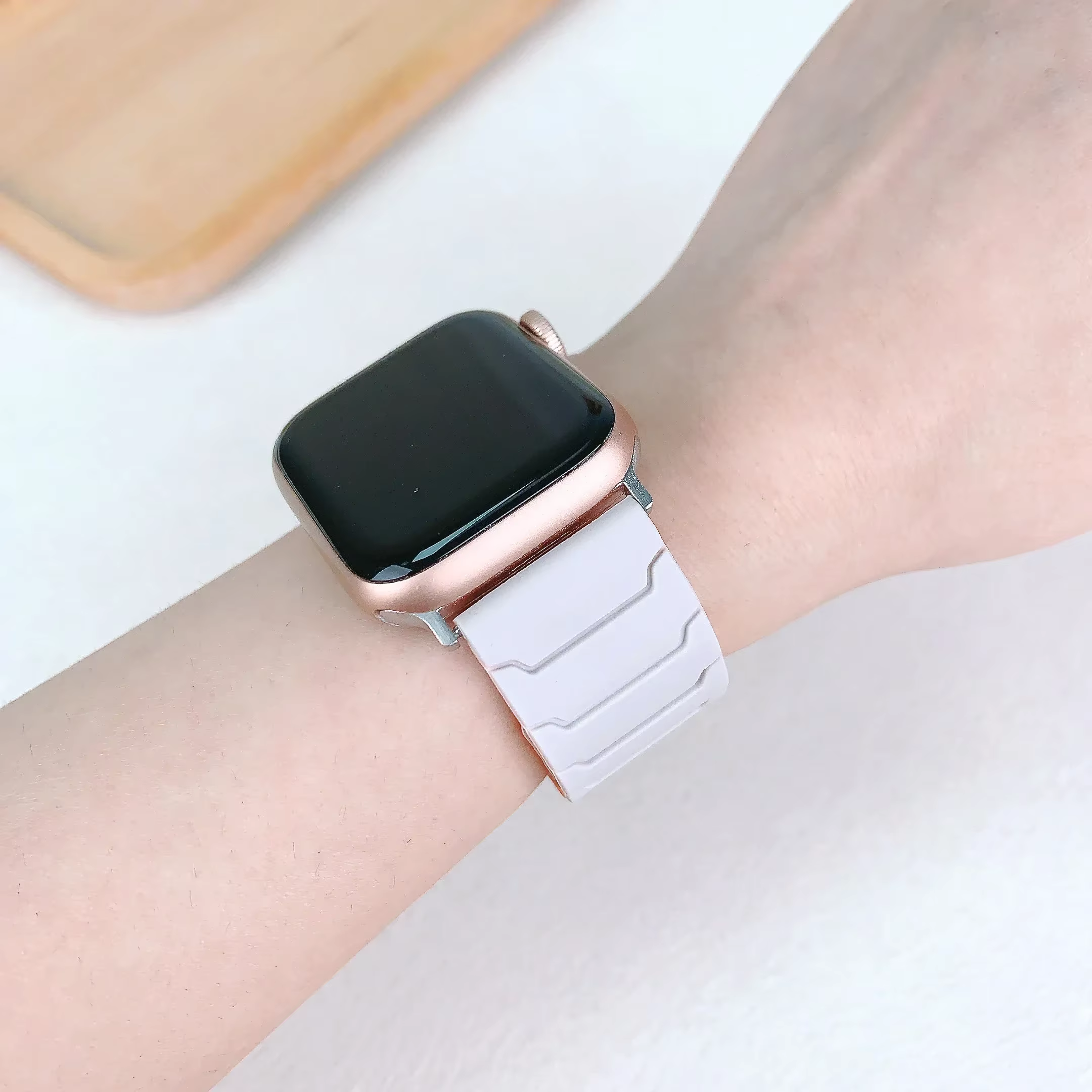 Bandes à boucle magnétique en Silicone pour Apple Watch