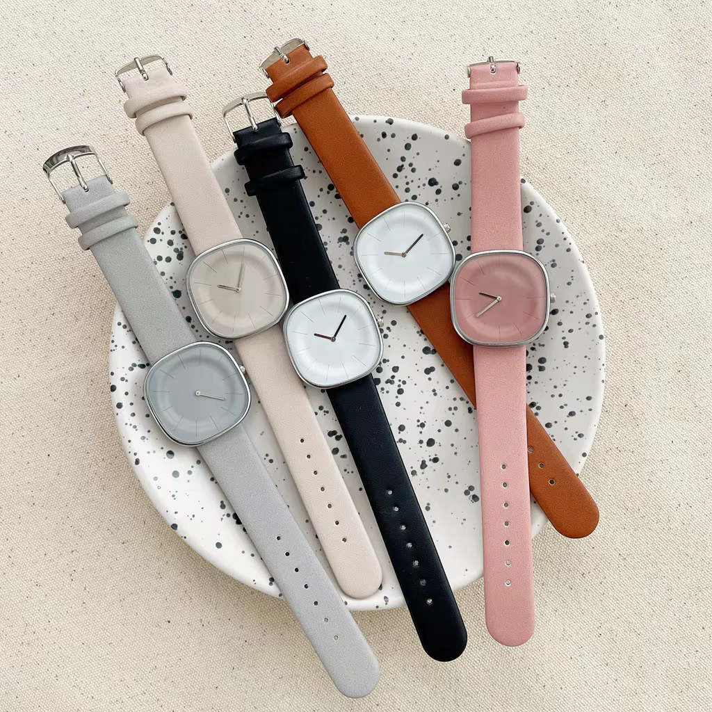 Montres carrées simples pour femmes